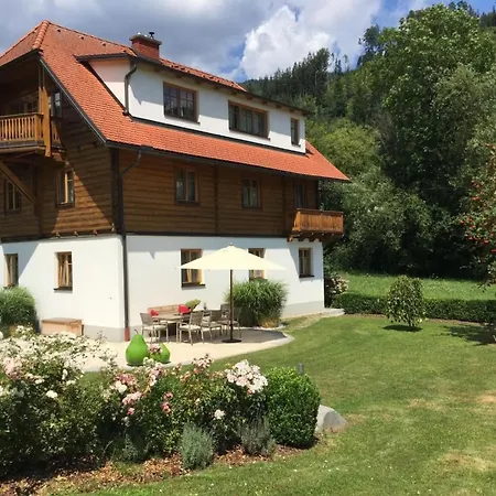 Tolles In Marktgemeinde Mit Garten By Interhome
