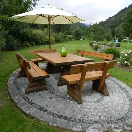 Tolles In Marktgemeinde Mit Garten By Interhome 公寓